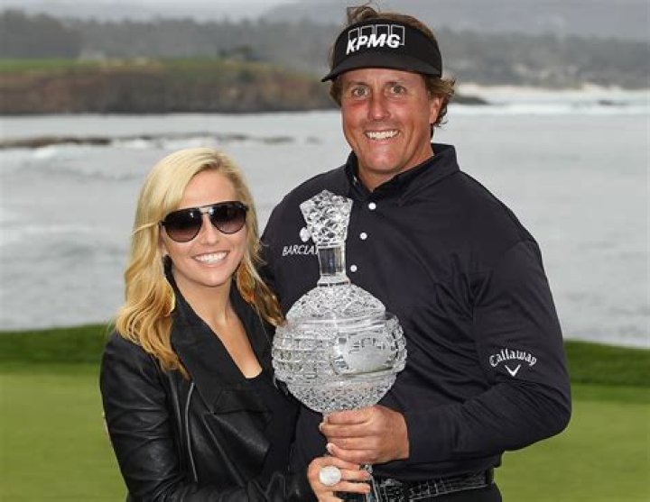 Amy Mickelson (Phil Mickelson’s Wife) Biography, Age, Wiki, Height, Husband, Net Worth, Breast Cancer, Children, Salary, Family, And Image