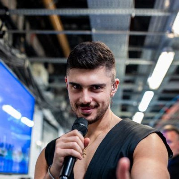 Andrew Lambrou Sexuality: Is He Gay Or Dating Anyone? Relationship