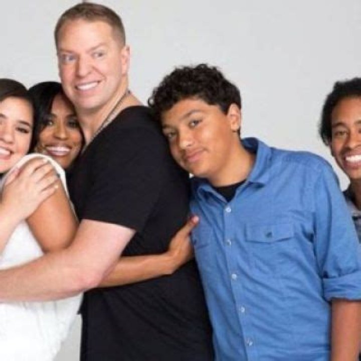 Austin Owen- Know About Gary Owen Son