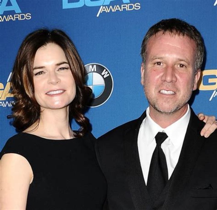 Betsy Brandt- Husband, Love Life, Married, Net Worth