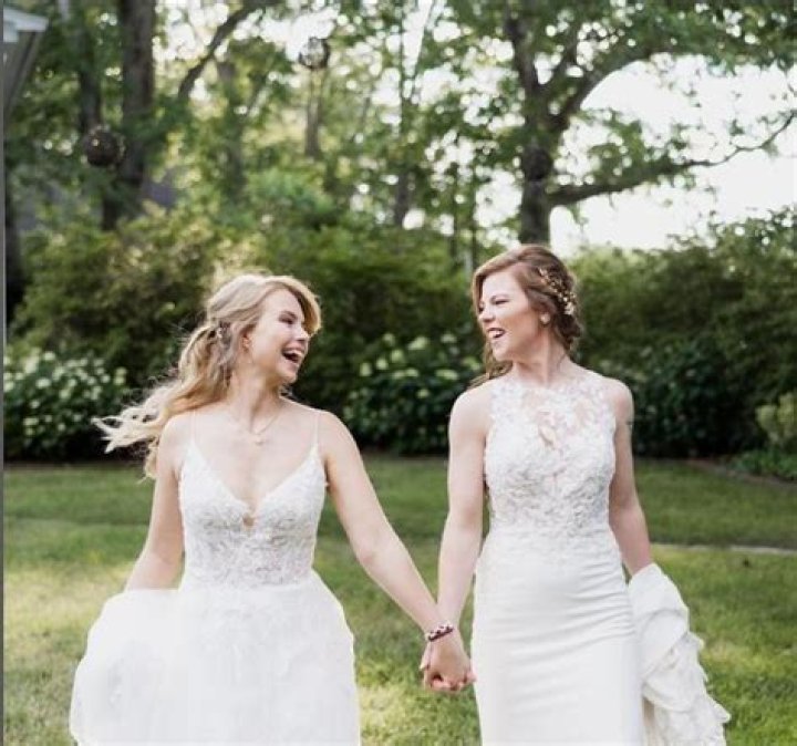 Bianca Devins Facts, Bio, Wiki, Net Worth, Age, Height, Family, Affair, Salary, Famous for, E-girl, Boyfriend, Murder, Sister, Emo, Death, Died