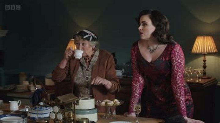 Emer Kenny Siblings: Meet Vivi Kenny