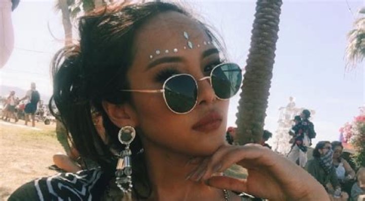 Ericka Villongco Biography, Wiki, Age, Parents, Boyfriend, Sister, Height, Net Worth, Job, Songs and Instagram