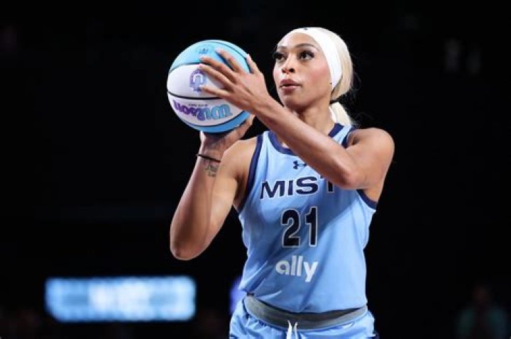 How Much Money Does Debbie Lee Carrington Make? Latest Debbie Lee Carrington Net Worth Income Salary