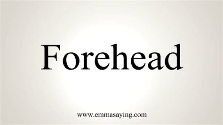 How to pronounce forehead