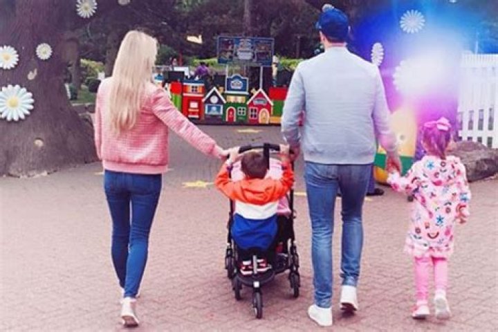 Paddy Mcguinness Children: Penelope Patricia McGuinness, Felicity Rose McGuinness, Leo Joseph McGuinness