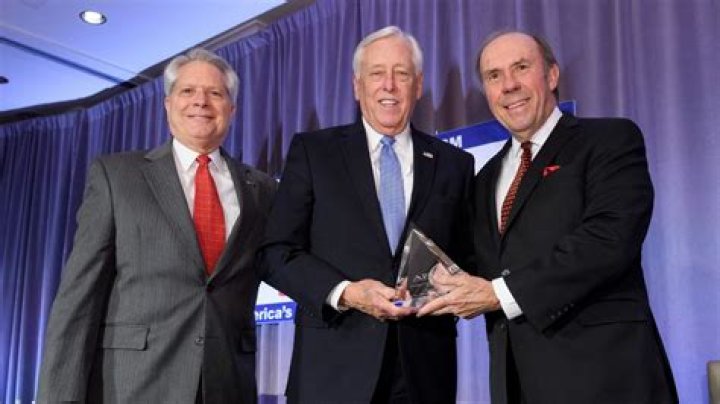 Steny Hoyer Biography, Age, Net worth, Wife, Political career, Elections, Political Views, Party leadership