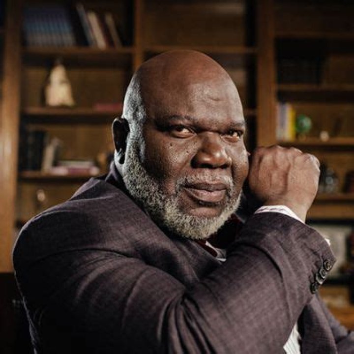 Td Jakes Death Hoax Debunked: Is He Still Alive Or Death? Health Update